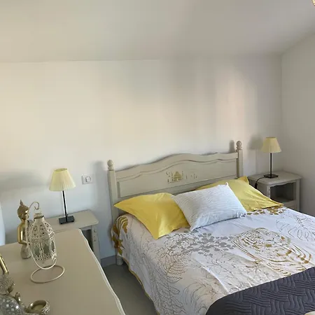 Daire St Cyprien Beau T3 Entre Et Village *